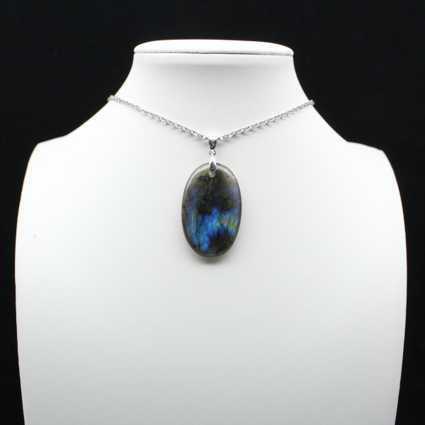 Pendentif ovale en Labradorite