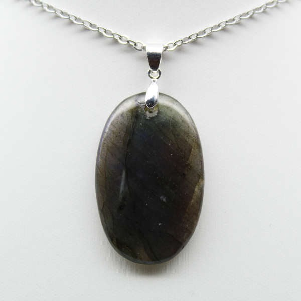 Pendentif ovale en Labradorite