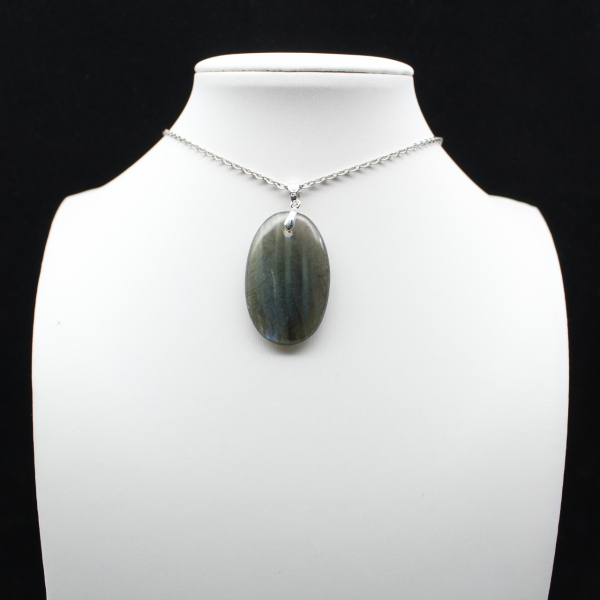 Pendentif ovale en Labradorite