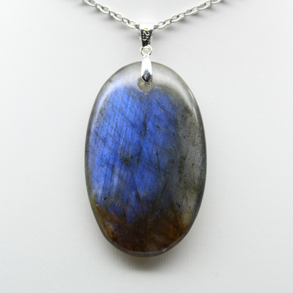 Pendentif ovale en Labradorite