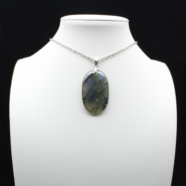 Pendentif ovale en Labradorite