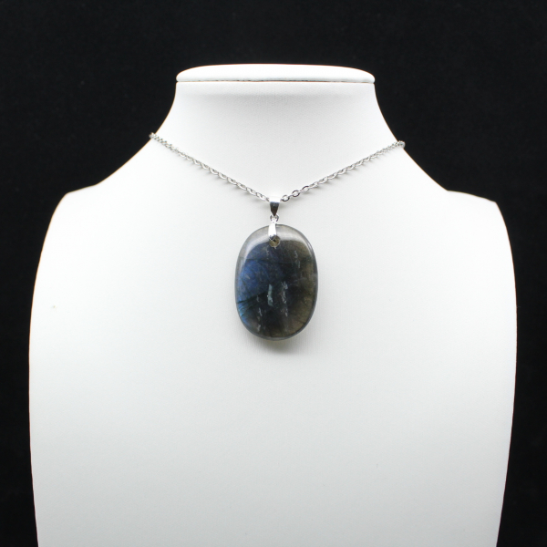 Pendentif ovale en Labradorite