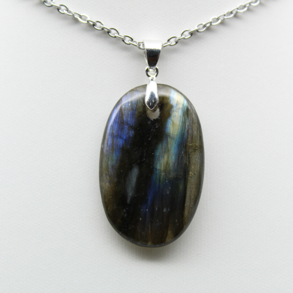 Pendentif ovale en Labradorite