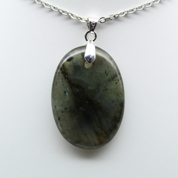 Pendentif ovale en Labradorite