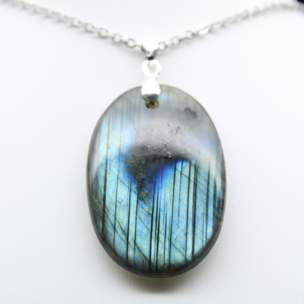 Pendentif ovale en Labradorite