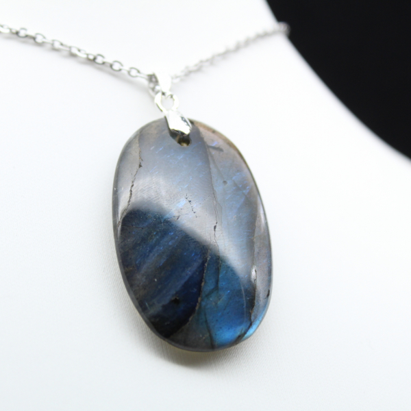 Pendentif ovale en Labradorite