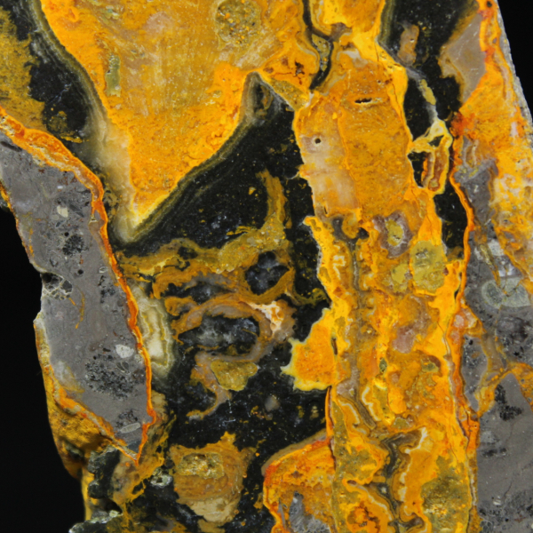 Tranche de Jaspe Bumblebee : esthétisme volcanique