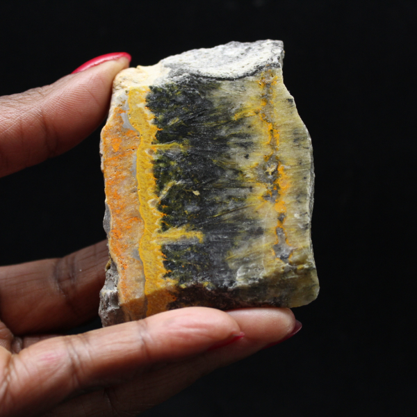 Petite plaque polie de Jaspe Bumblebee