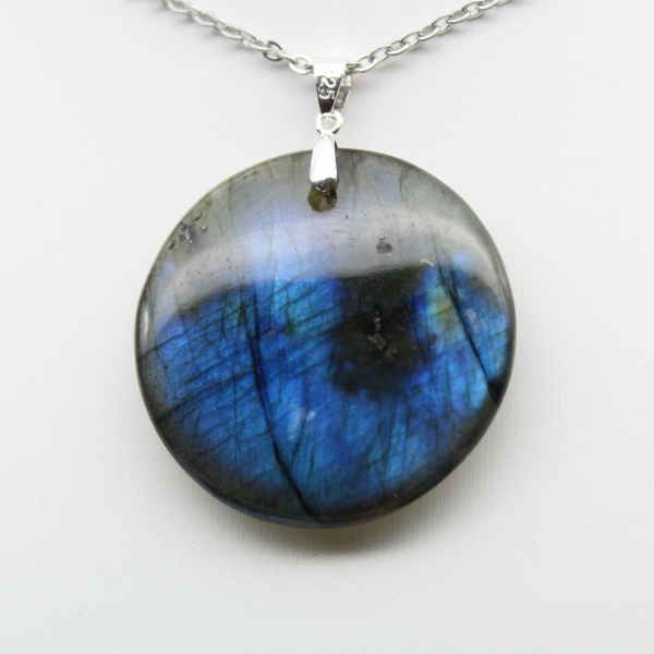 Pendentif rond en labradorite