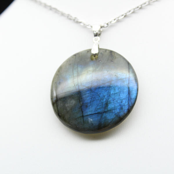 Pendentif rond en labradorite