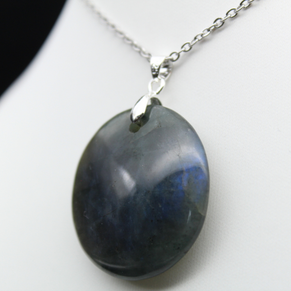 Pendentif rond en labradorite