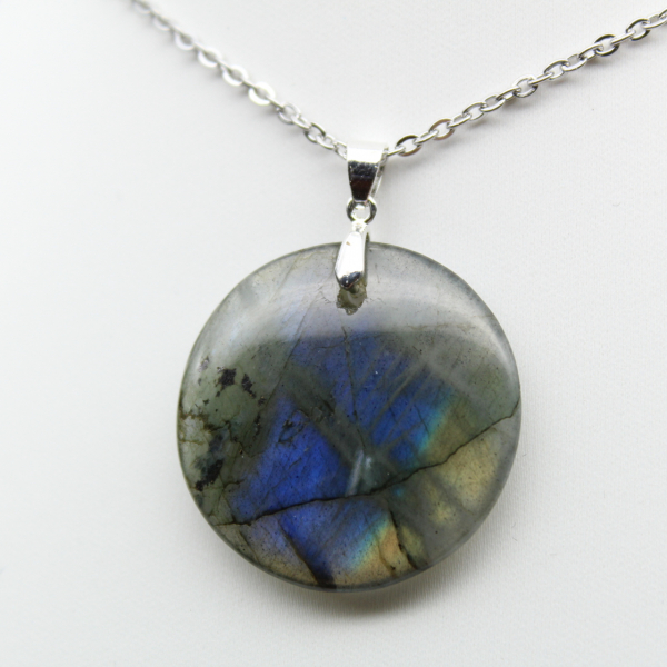 Pendentif rond en labradorite