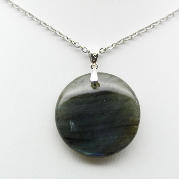Pendentif rond en labradorite