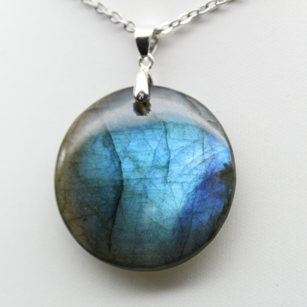Pendentif rond en labradorite