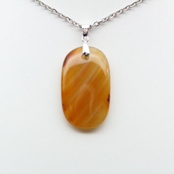 Pendentif en cornaline de Madagascar