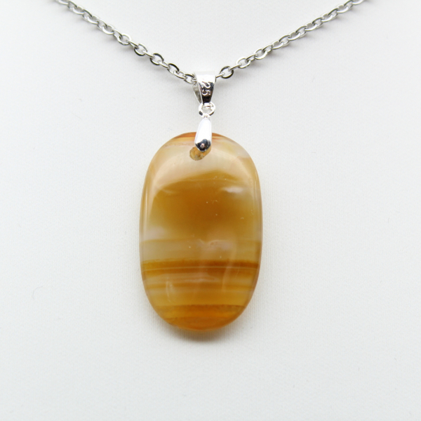 Pendentif en pierre de cornaline