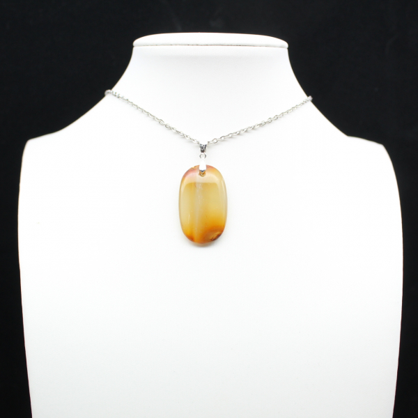 Pendentif en cornaline de Madagascar