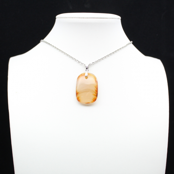 Pendentif en cornaline naturelle