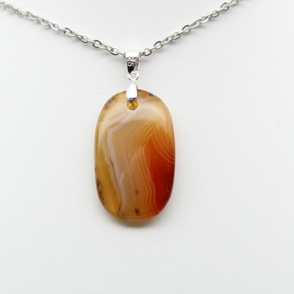 Pendentif en pierre de cornaline