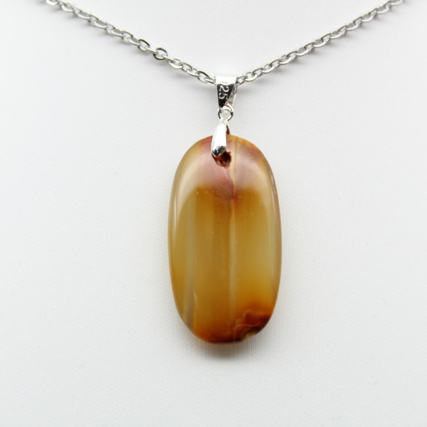 Pendentif en cornaline naturelle