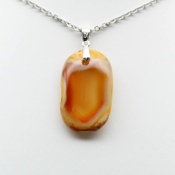 Pendentif en cornaline de Madagascar