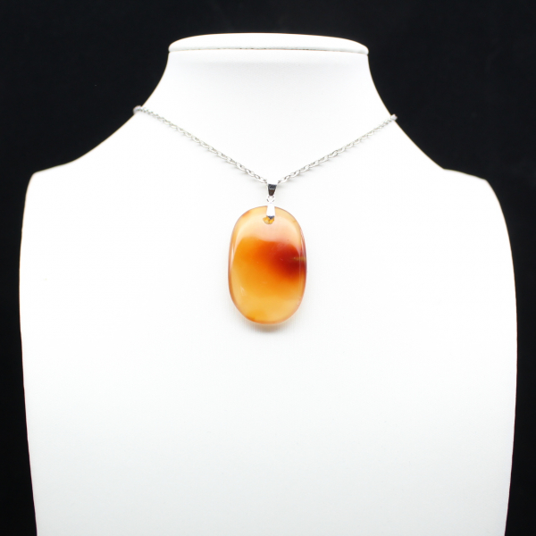 Pendentif en pierre de cornaline