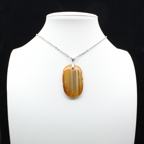 Pendentif en cornaline naturelle