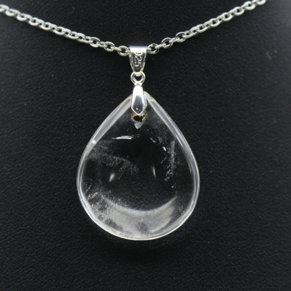 Pendentif en cristal de roche naturel