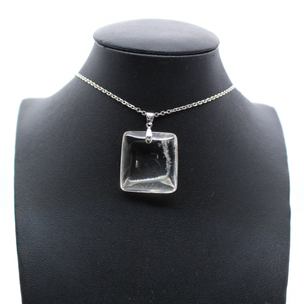 Pendentif en pierre de cristal de roche