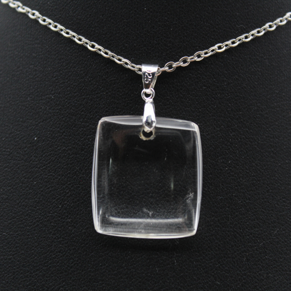 Pendentif en cristal de roche
