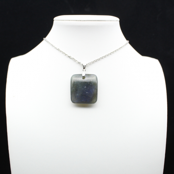 Pendentif carré en pierre de labradorite