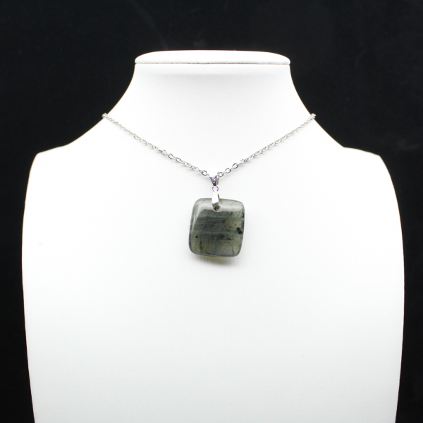 Pendentif carré en labradorite