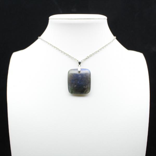 Pendentif carré en labradorite