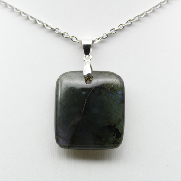 Pendentif carré en labradorite