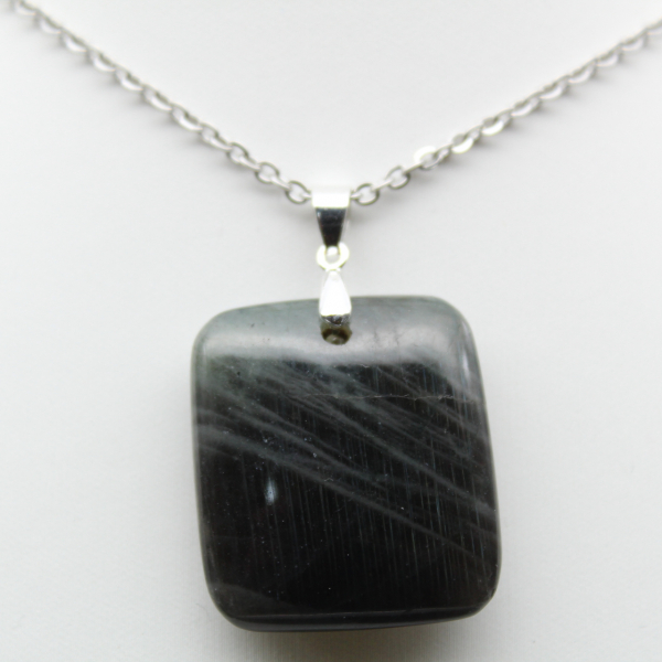 Pendentif carré en labradorite