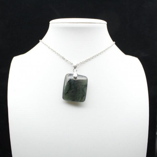 Pendentif carré en labradorite naturelle
