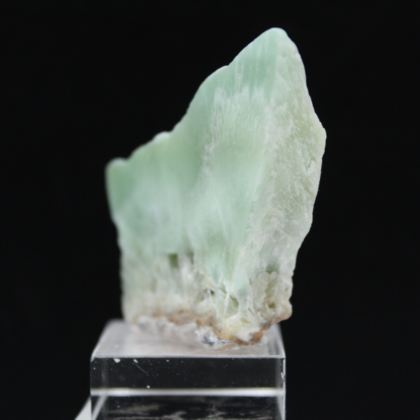Tranche d’Aragonite verte pour collection de minéraux