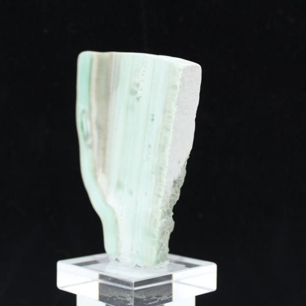 Pierre d’Aragonite verte naturelle en tranche