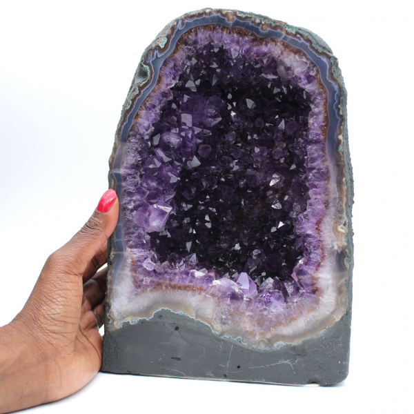 Grande géode d’améthyste du Brésil pour décoration intérieure et collection