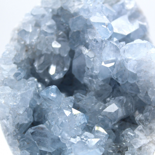 Formation cristalline célestite bleue Madagascar