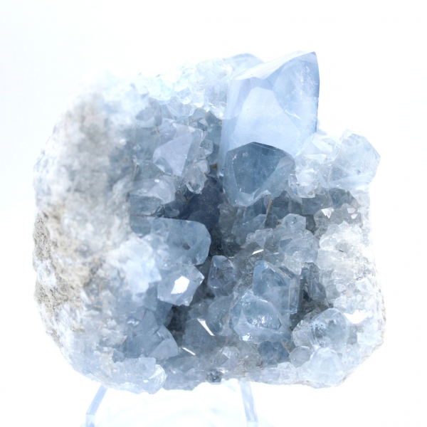 Spécimen de célestite bleue avec cristaux brillants