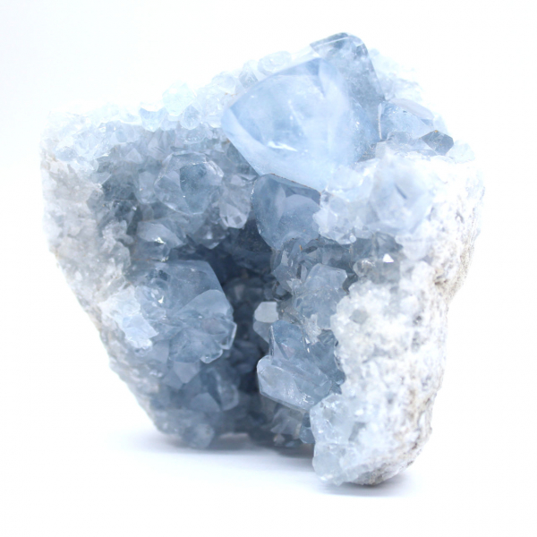 Spécimen de célestite bleue avec cristaux brillants