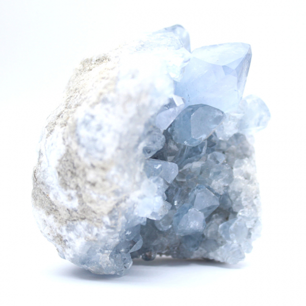 Spécimen de célestite bleue avec cristaux brillants