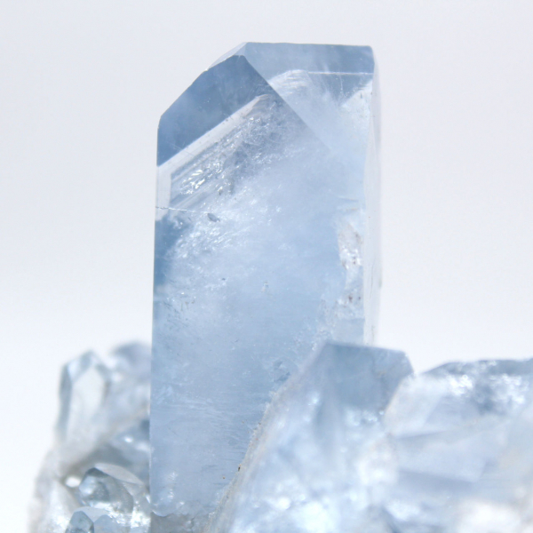 Géode rare en célestite bleue de Madagascar