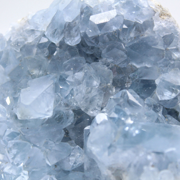 Géode de célestite bleue Madagascar minéral naturel