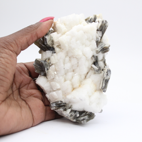 Petit spécimen de mica sur quartz blanc