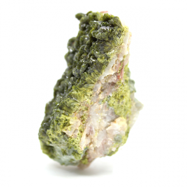 Épidote verte d’Imilchil, formation naturelle sur gangue