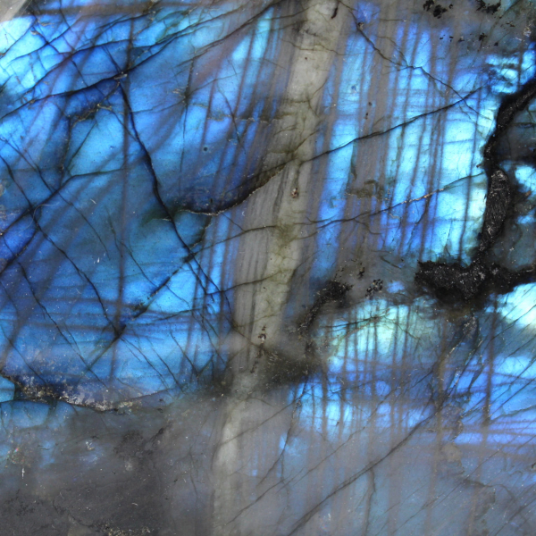 Roche Polie Labradorite de Collection, Origine Madagascar