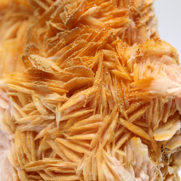 Cristallisation naturelle de barytine orange marocaine