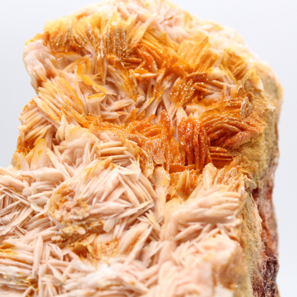 Barytine orange marocaine à cristaux structurés